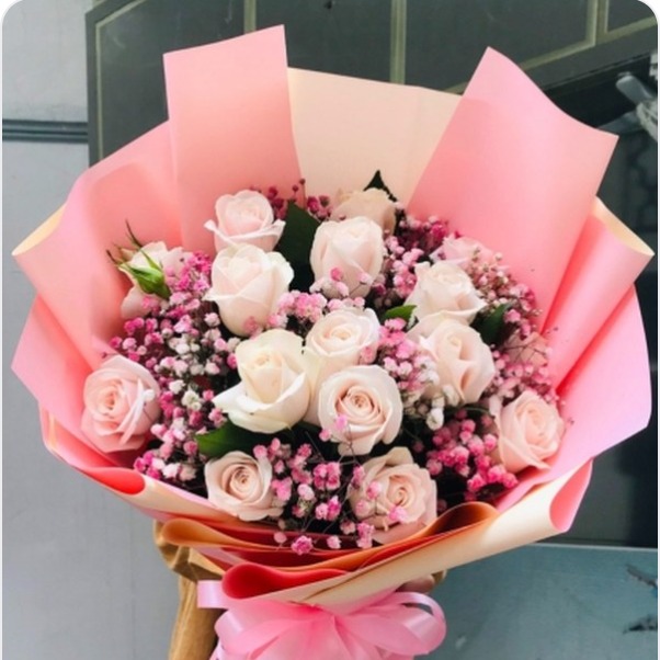 Bó Hoa Hồng Đỏ Giấy Đen - N157