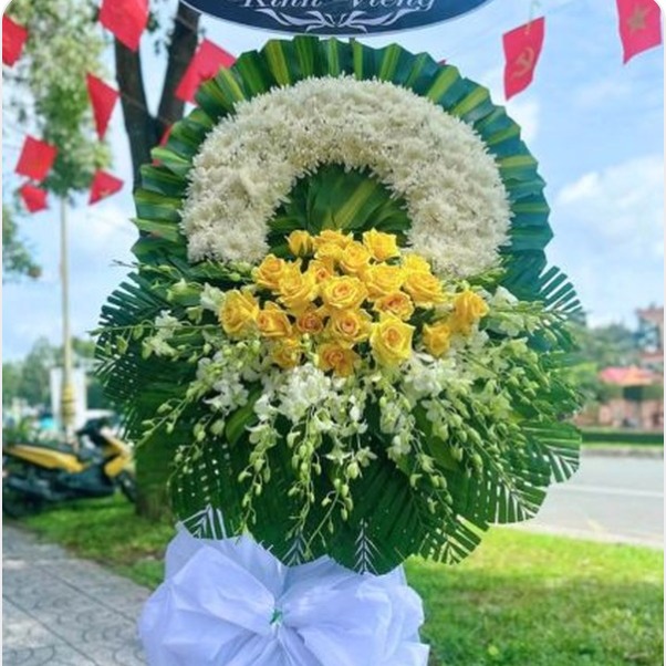 Hoa Viếng Vòng Tròn Thanh Tịnh - N425
